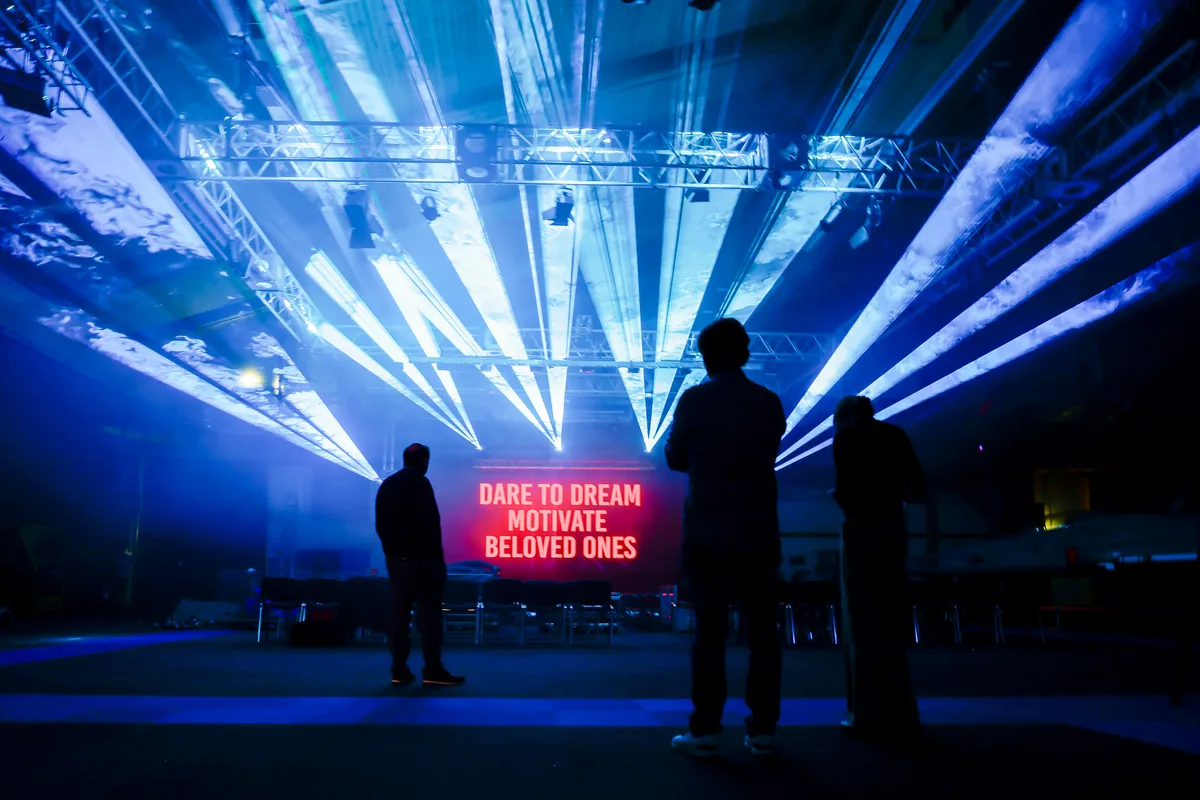 Show «Spirit of Dreams» im Fliegermuseum in Dübendorf